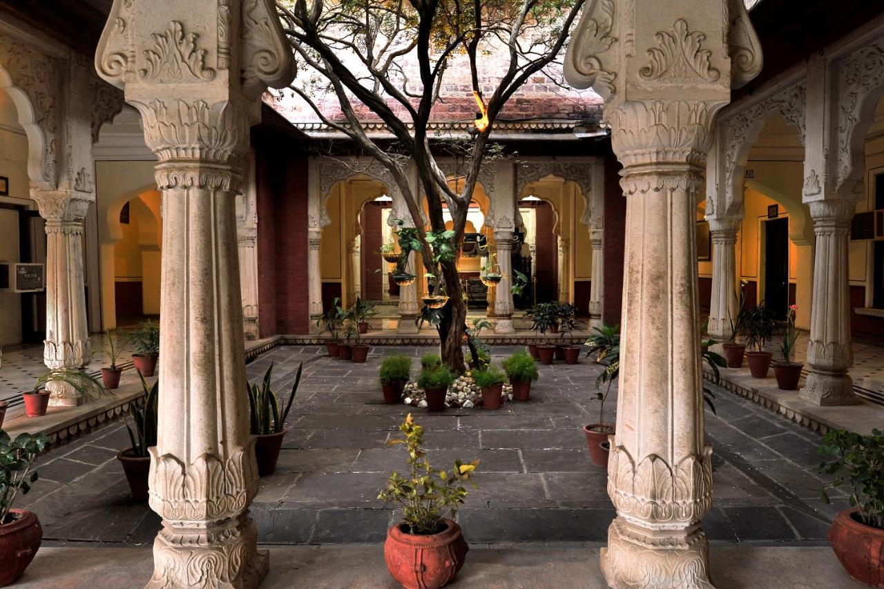 Welcomheritage Umed Bhawan Palace Kota  Exterior photo