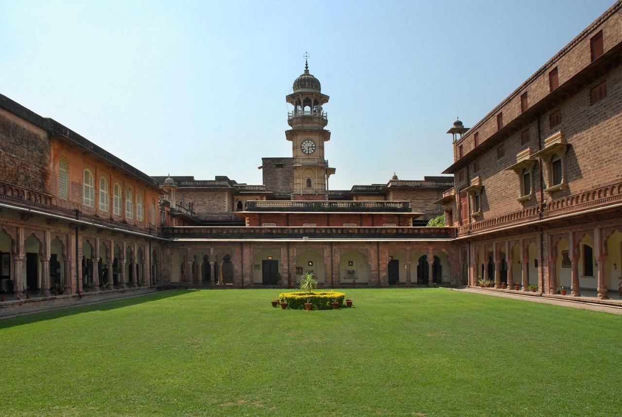 Welcomheritage Umed Bhawan Palace Kota  Exterior photo